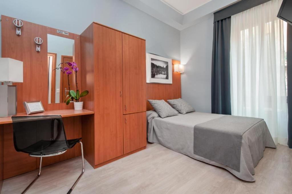 Roi Hotel Рим Екстериор снимка